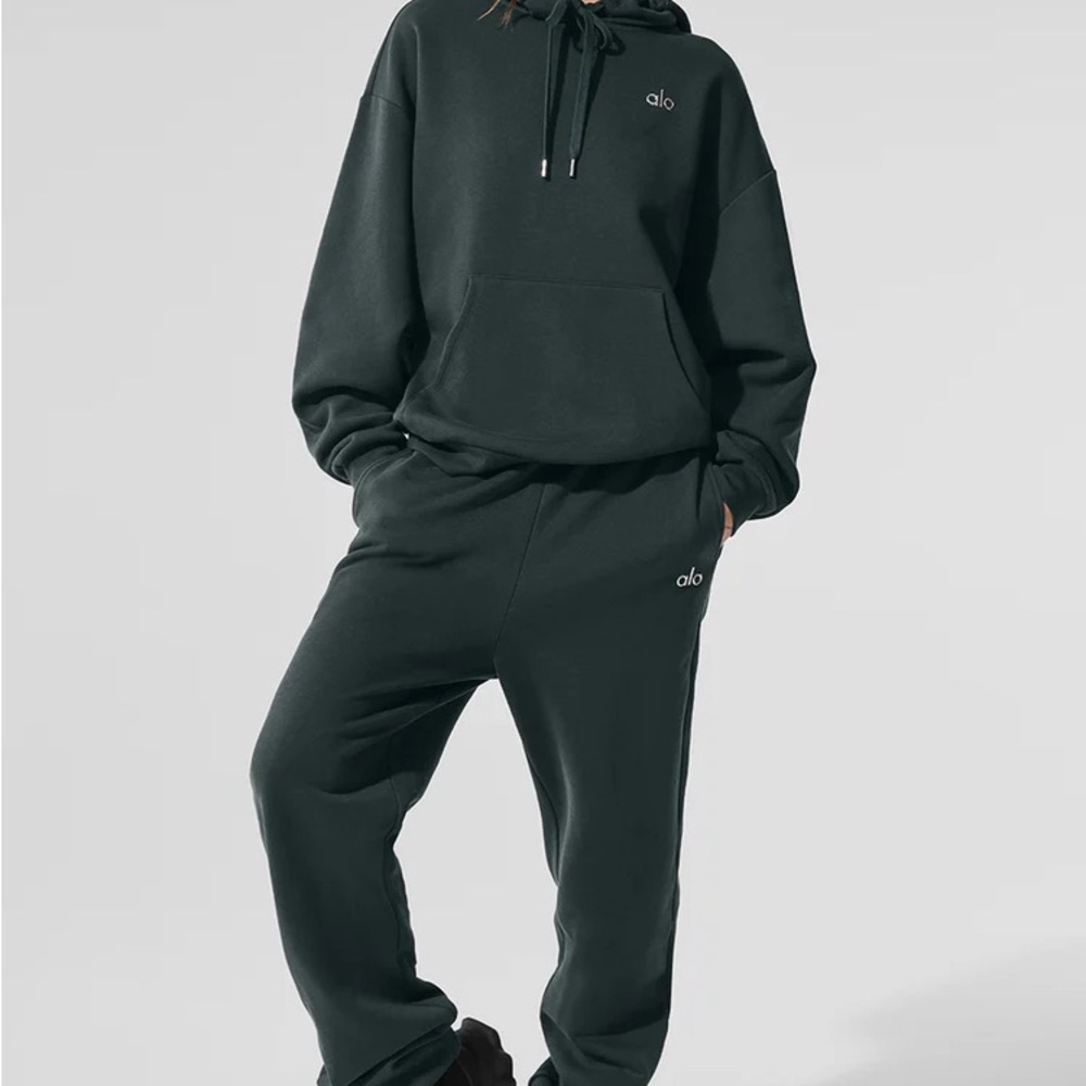 ALO Yoga Accolade Hoodie in Charcoal Green Size M